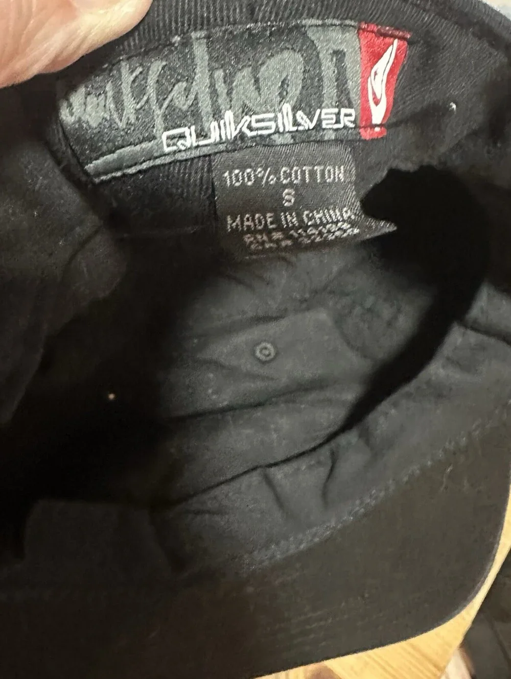 Y2K 2000’s Quiksilver Hat Skater Grunge Burnout Print Black Baseball Fitted Sz S